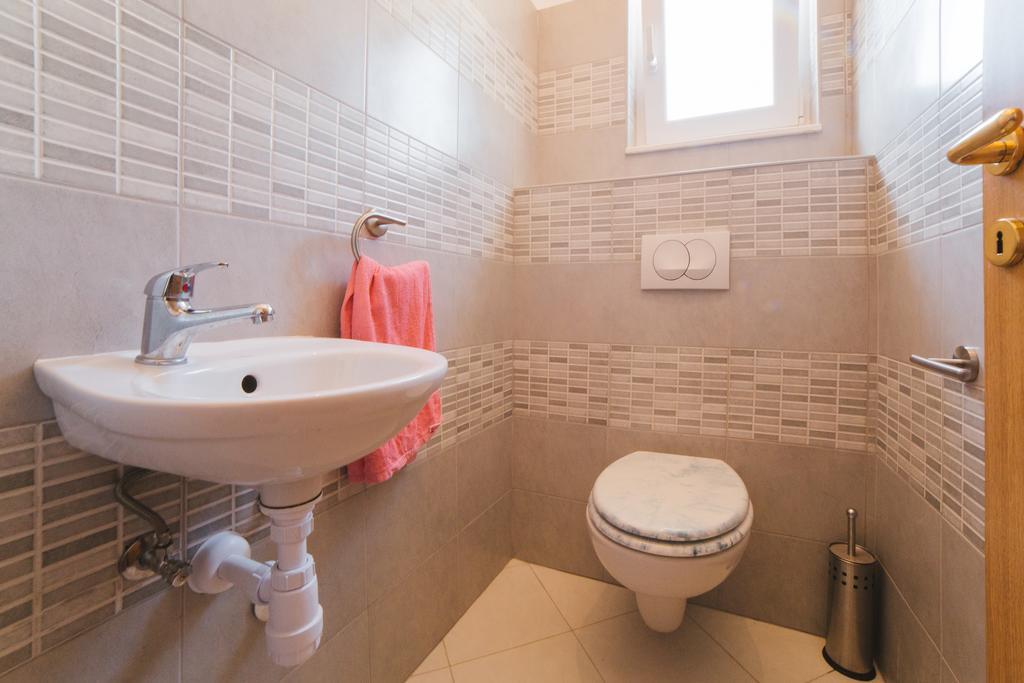 Apartment Chiara Dugi Rat Bagian luar foto